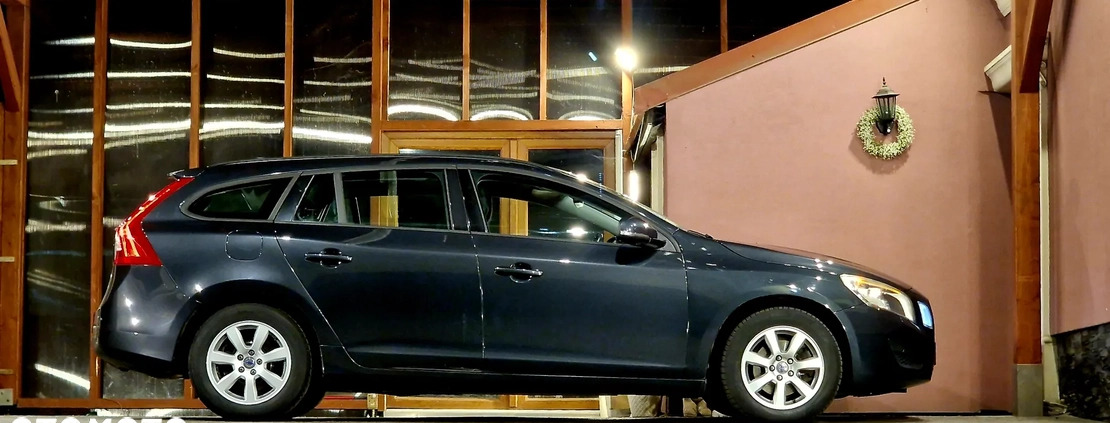 Volvo V60 cena 32999 przebieg: 220000, rok produkcji 2013 z Lubycza Królewska małe 667